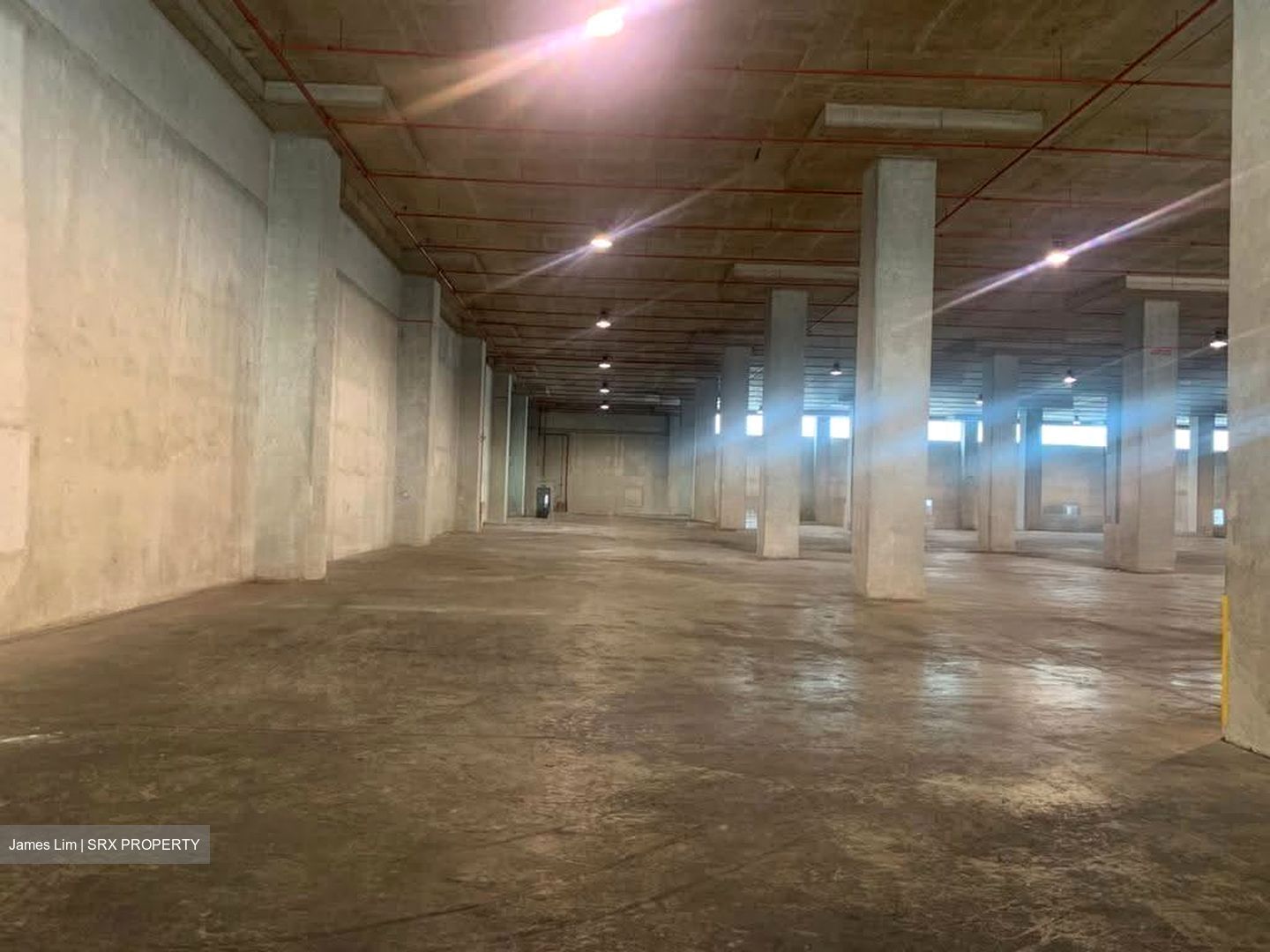 Gul Way (D22), Warehouse #637314021